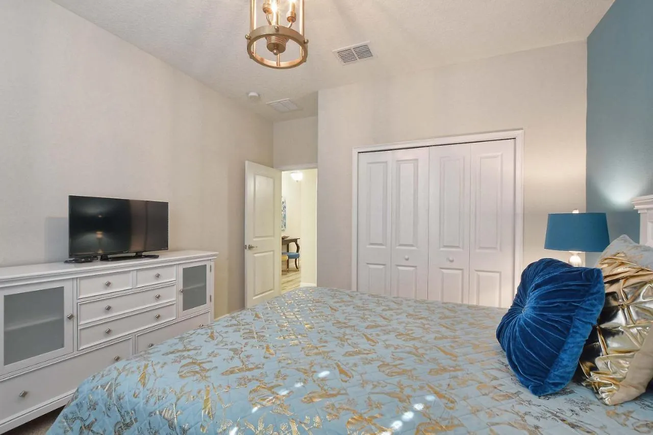Solterra - 6 Bedrooms House W/Pool-7036Sr Davenport 0*,  United States