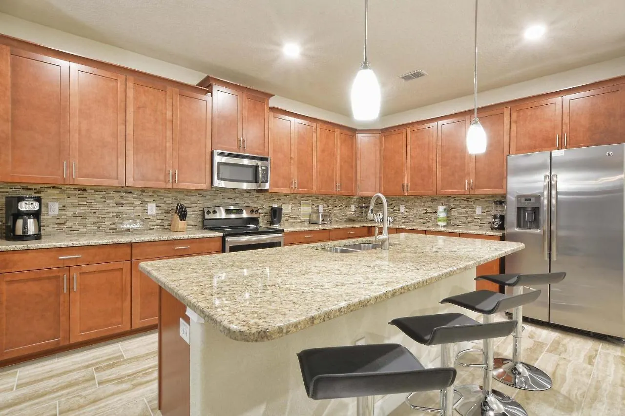 Solterra - 6 Bedrooms House W/Pool-7036Sr Davenport United States