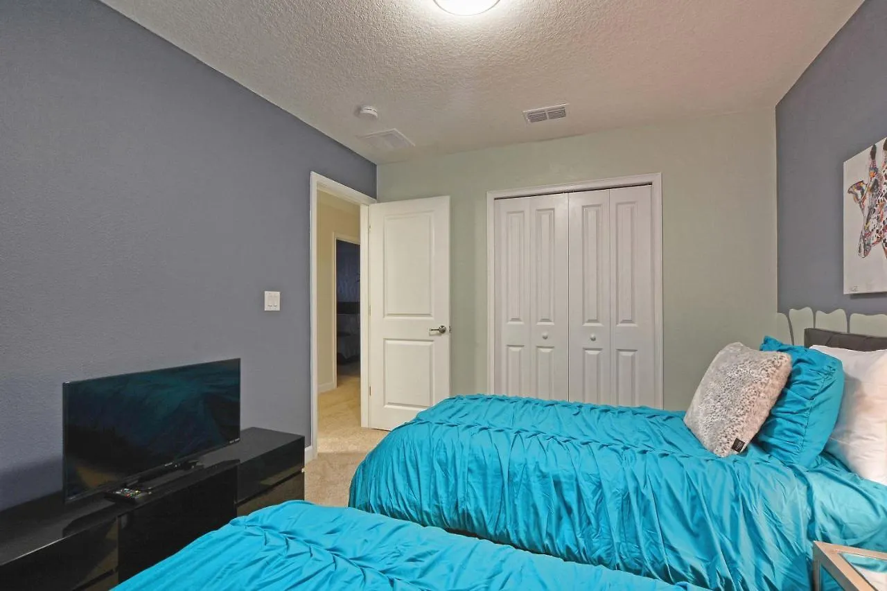 Solterra - 6 Bedrooms House W/Pool-7036Sr Davenport Holiday home